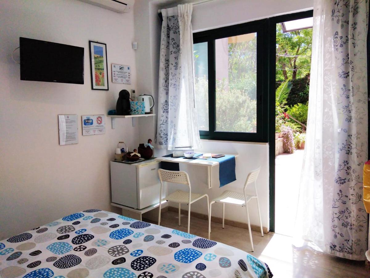 Il Giardino Di Laura Private Rooms Mondello Exterior photo